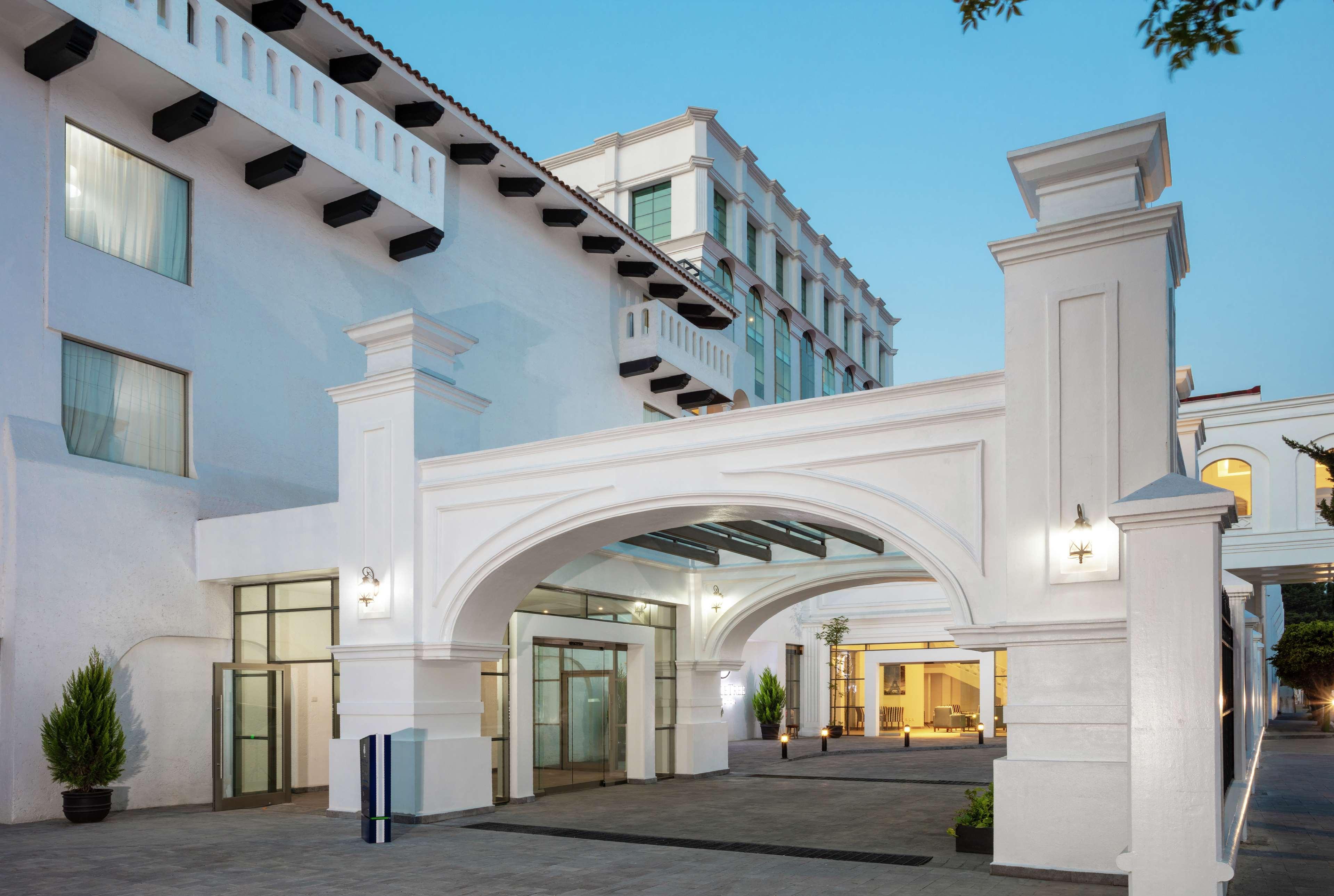 Doubletree By Hilton Toluca Hotel Buitenkant foto