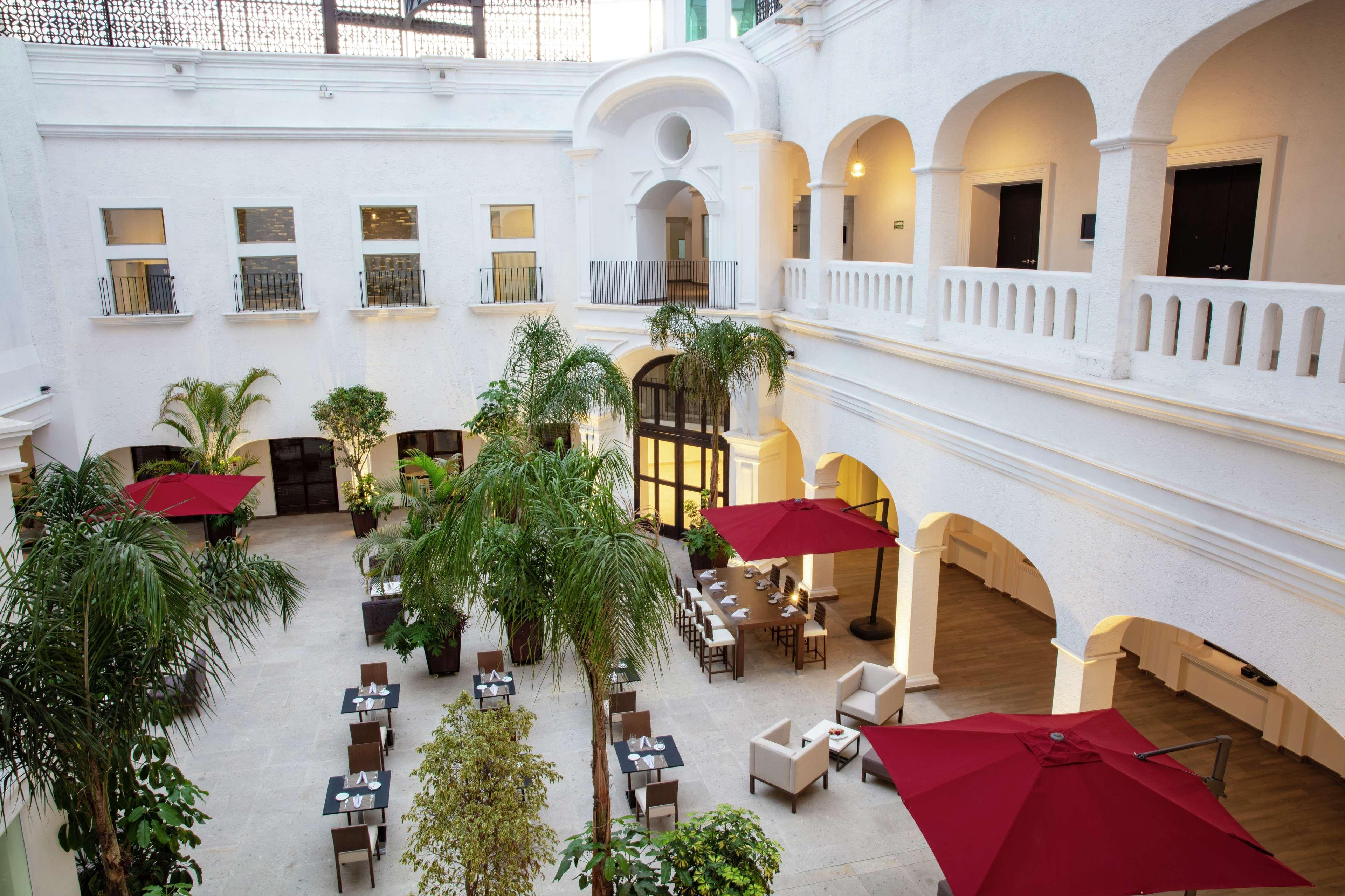 Doubletree By Hilton Toluca Hotel Buitenkant foto
