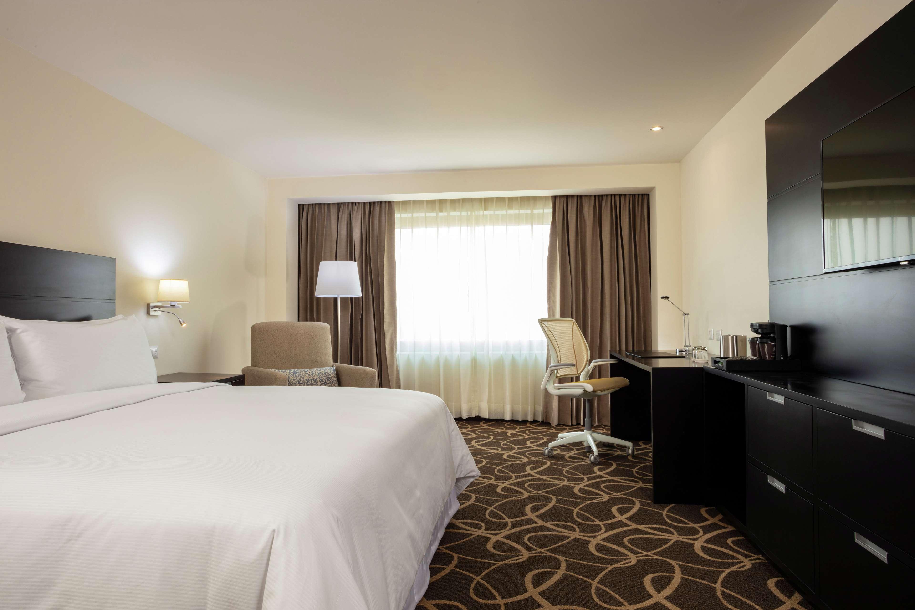 Doubletree By Hilton Toluca Hotel Buitenkant foto
