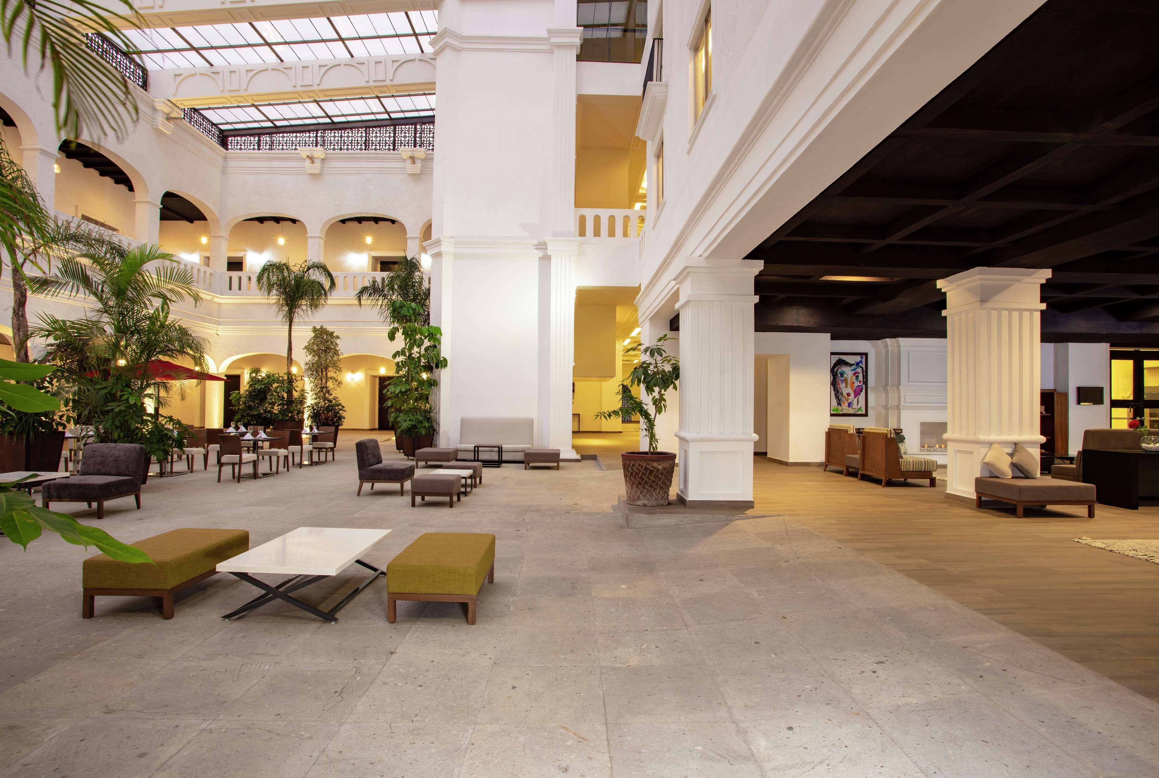 Doubletree By Hilton Toluca Hotel Buitenkant foto