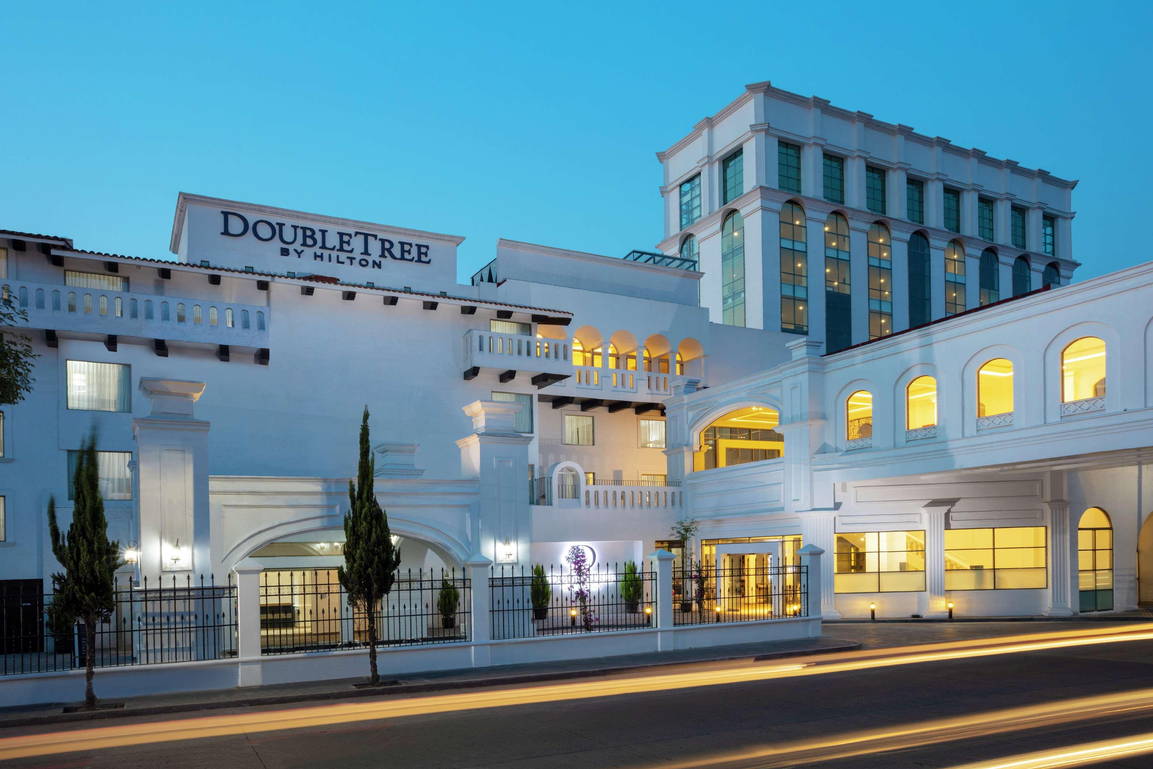 Doubletree By Hilton Toluca Hotel Buitenkant foto