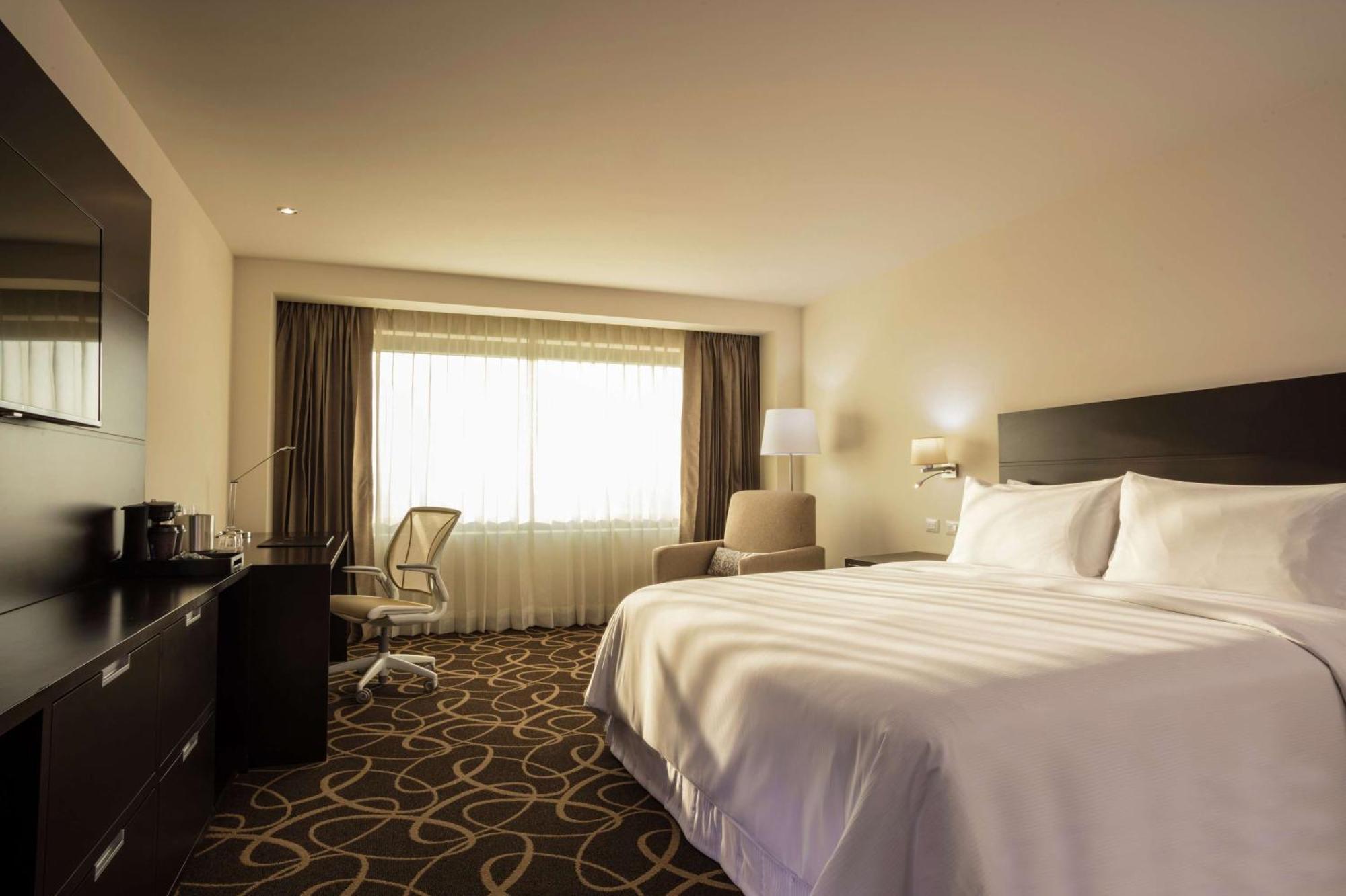 Doubletree By Hilton Toluca Hotel Buitenkant foto