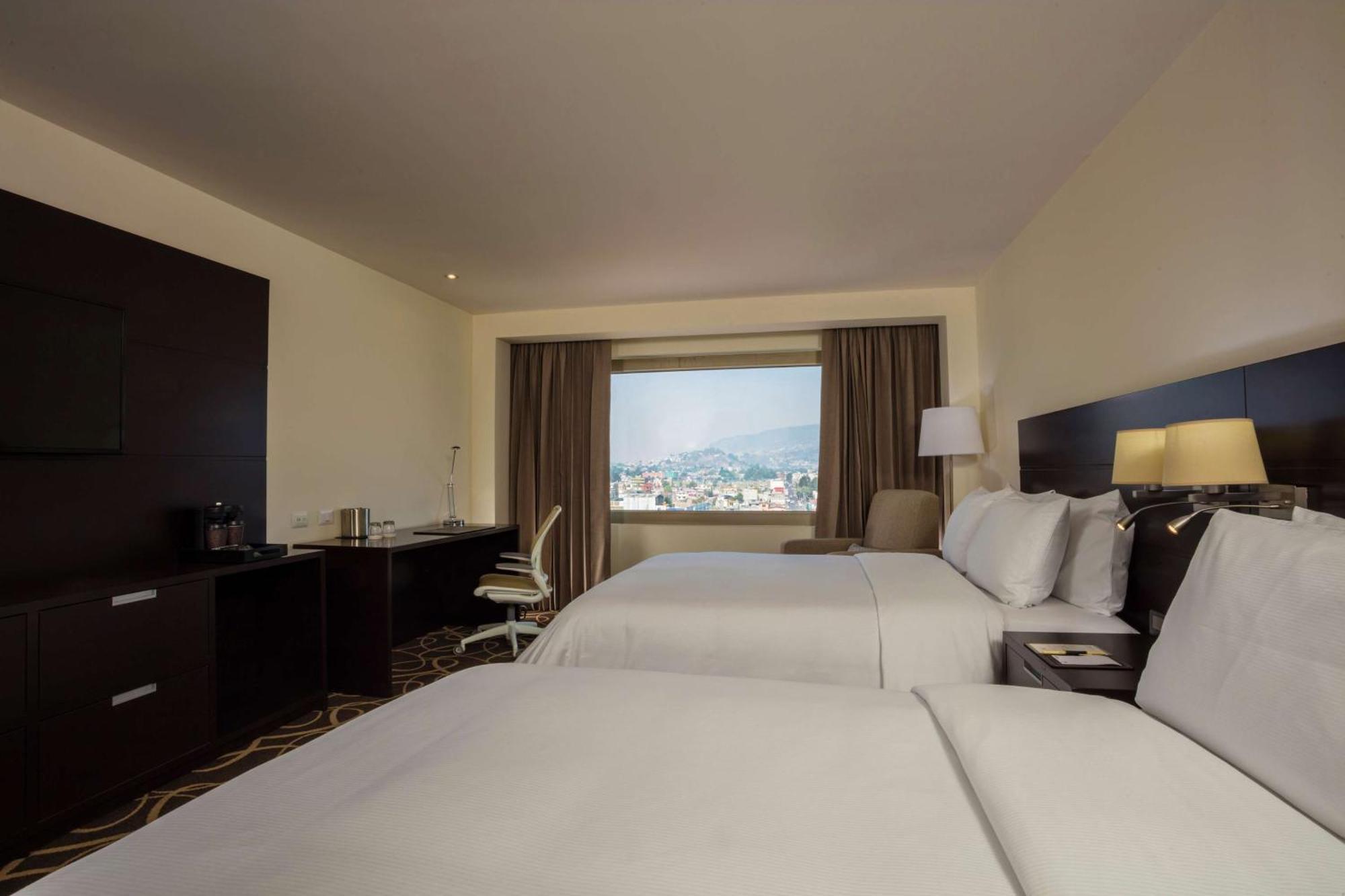 Doubletree By Hilton Toluca Hotel Buitenkant foto