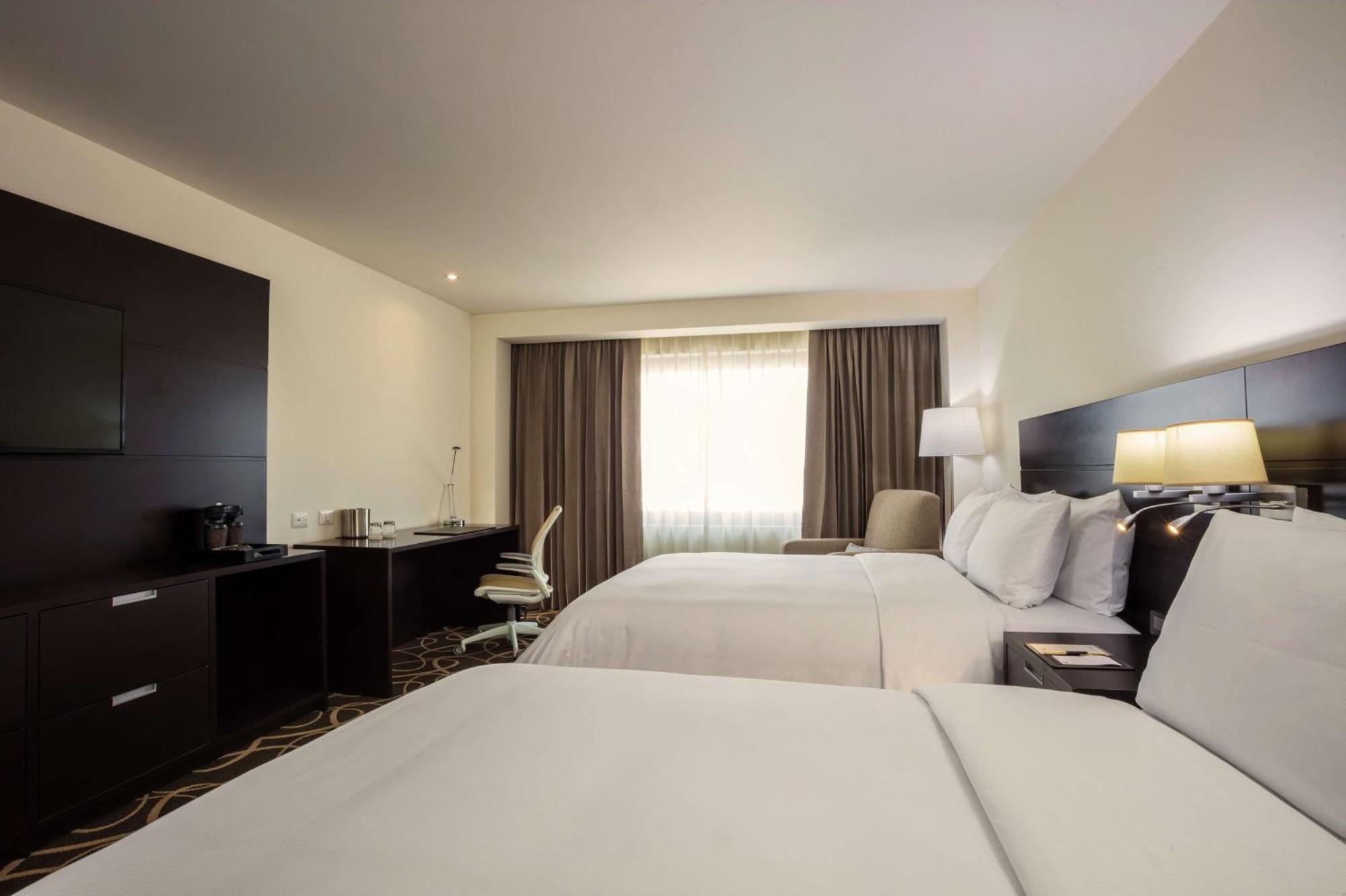 Doubletree By Hilton Toluca Hotel Buitenkant foto