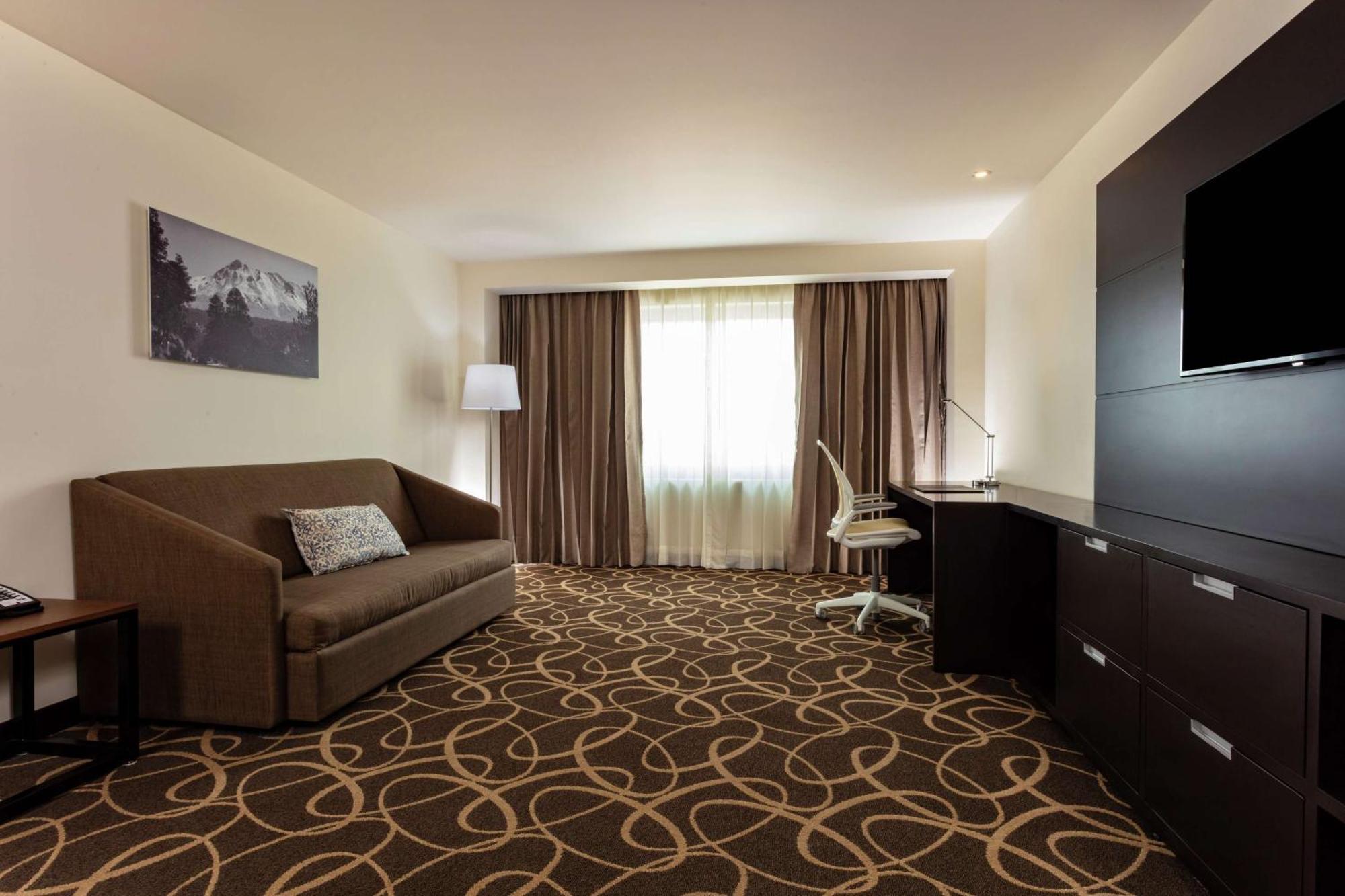 Doubletree By Hilton Toluca Hotel Buitenkant foto