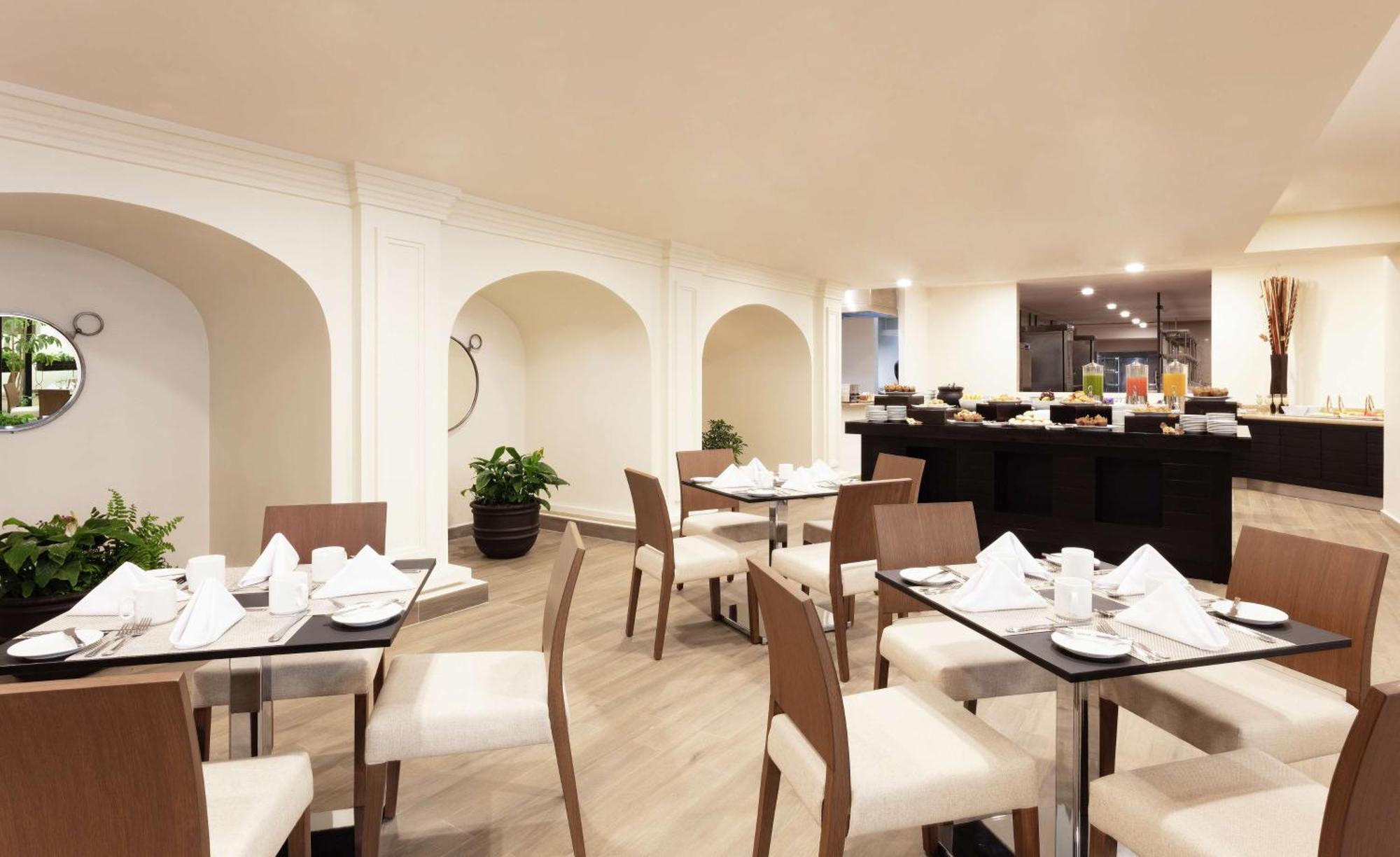 Doubletree By Hilton Toluca Hotel Buitenkant foto